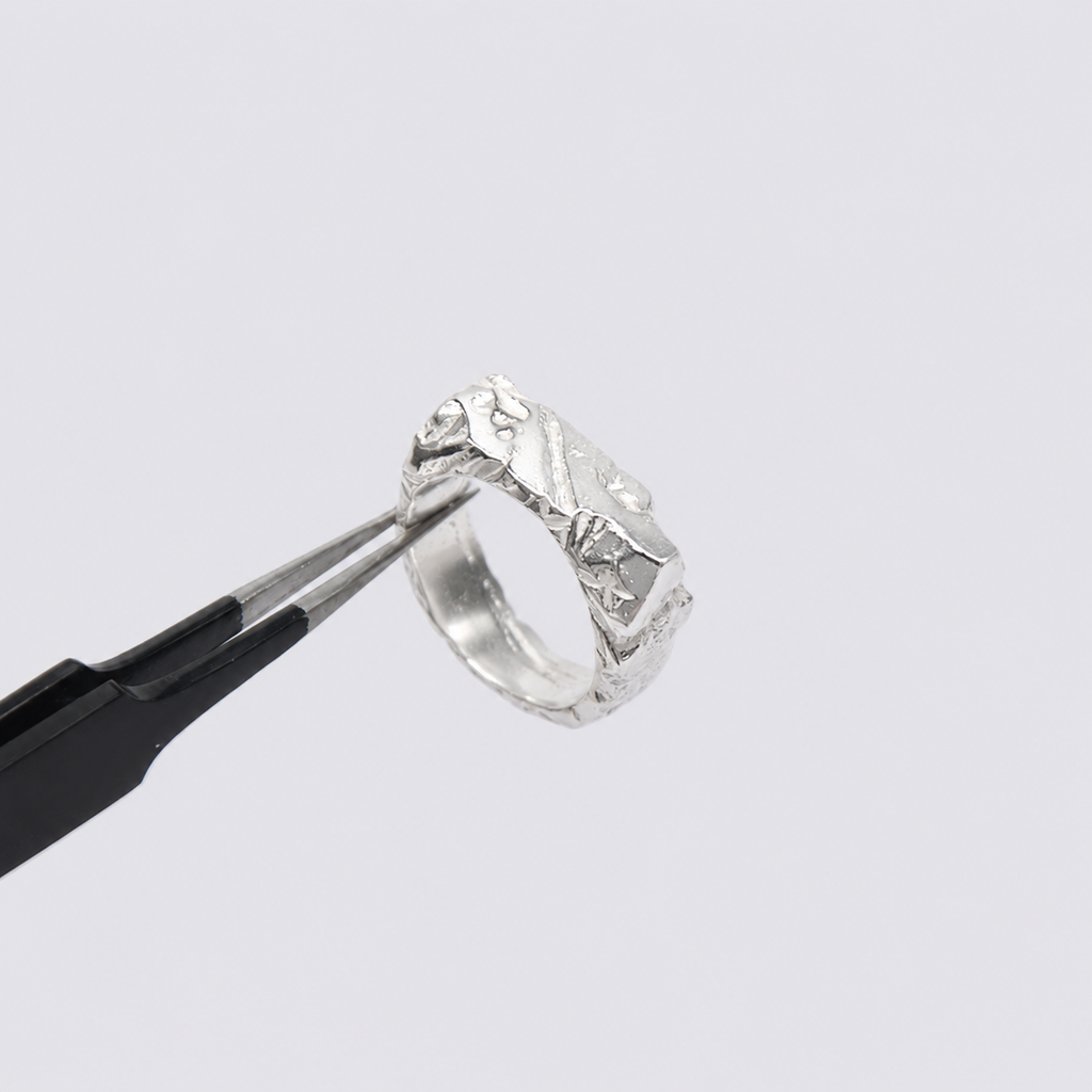 Akónis ring