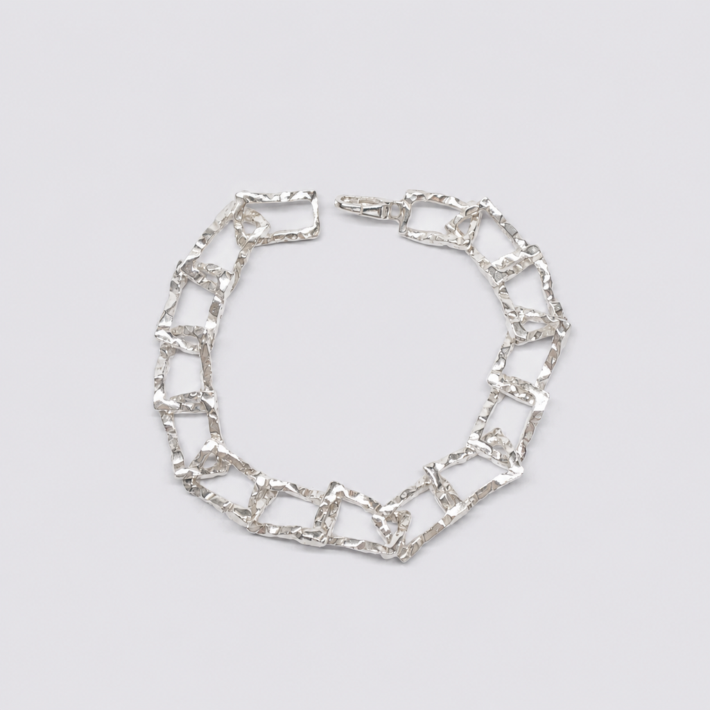 Textured link bracelet