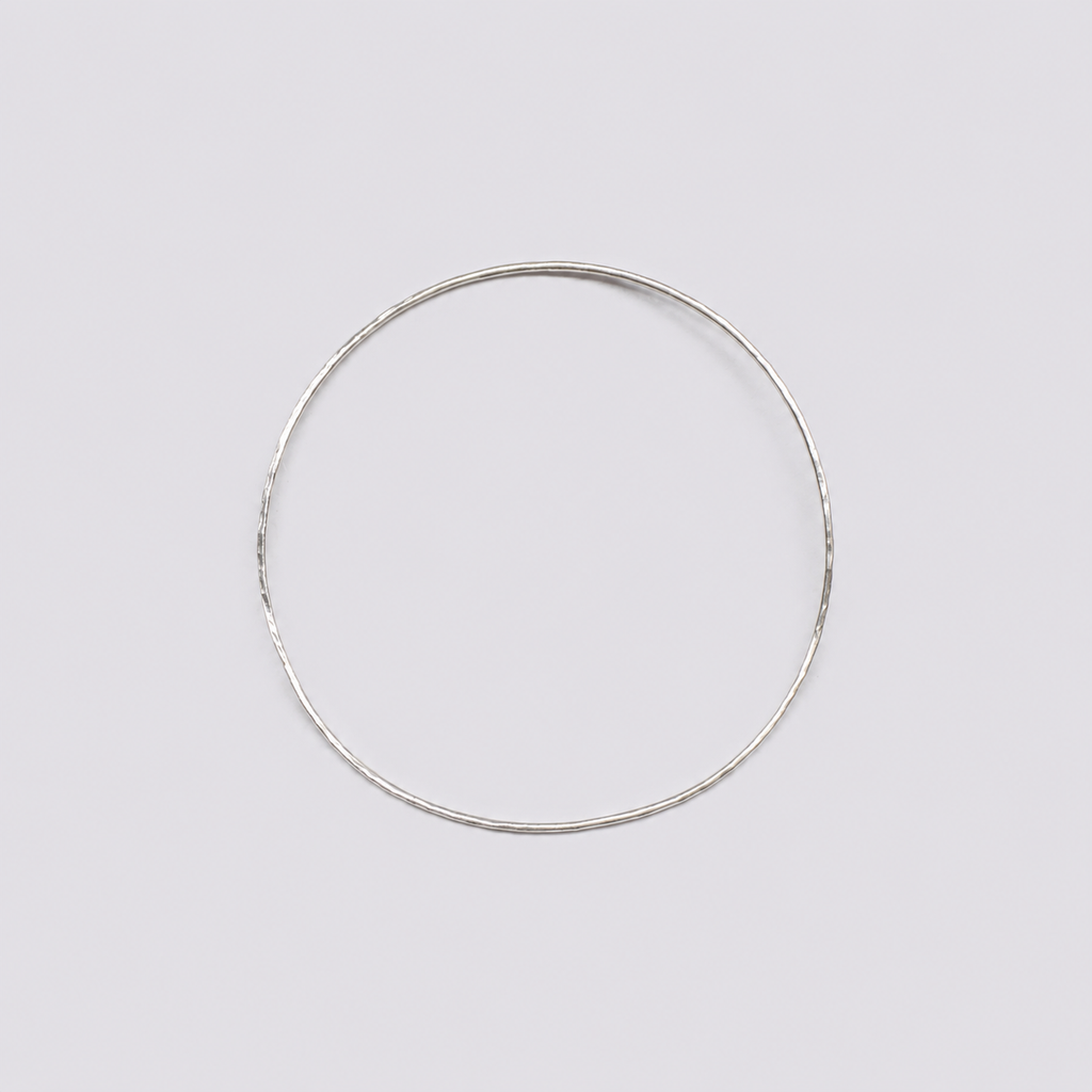 Hammered fine bracelet