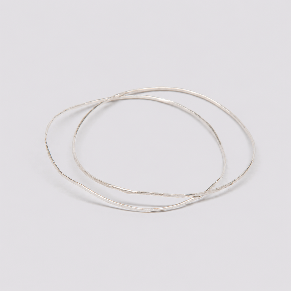 Hammered fine bracelet