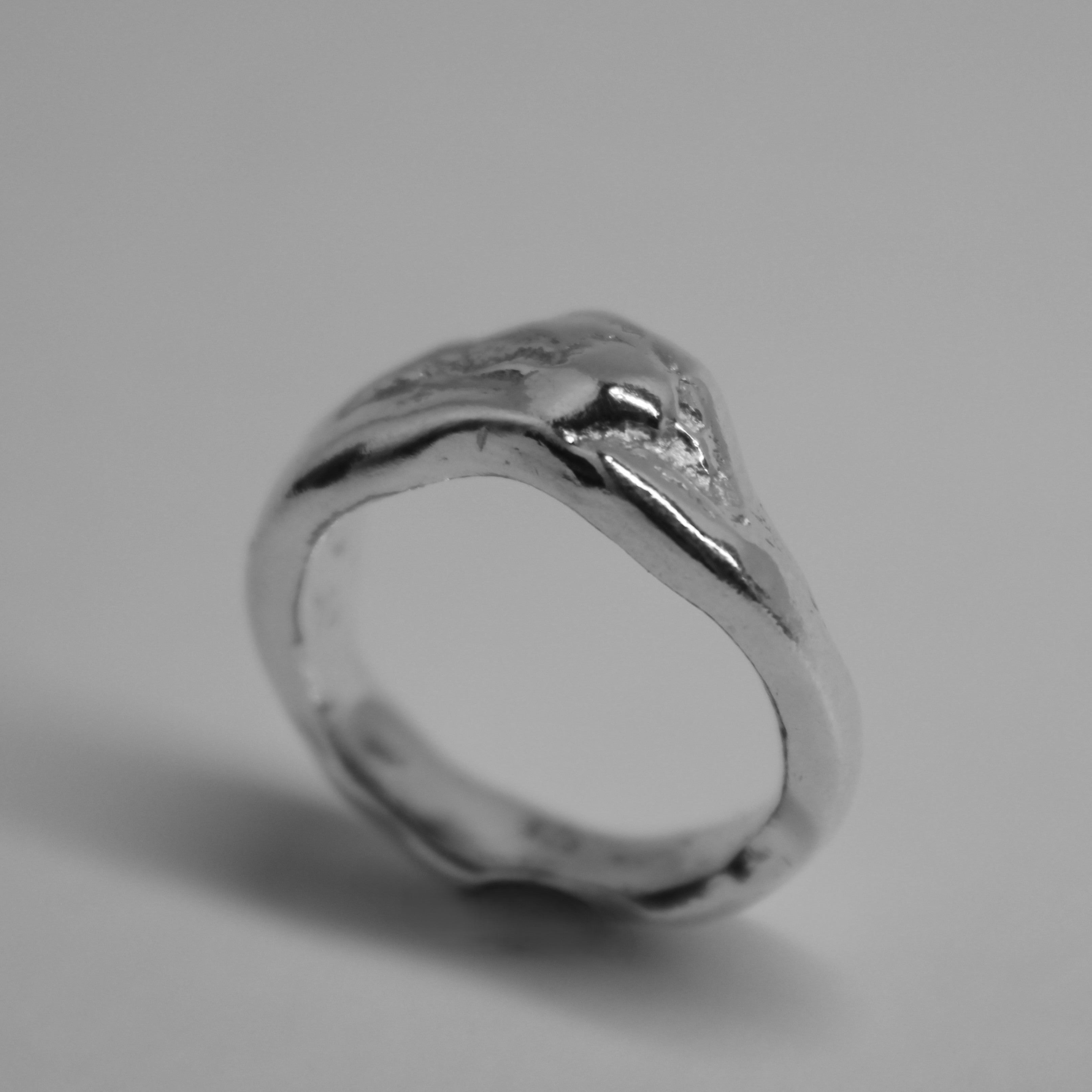 Potamos ring